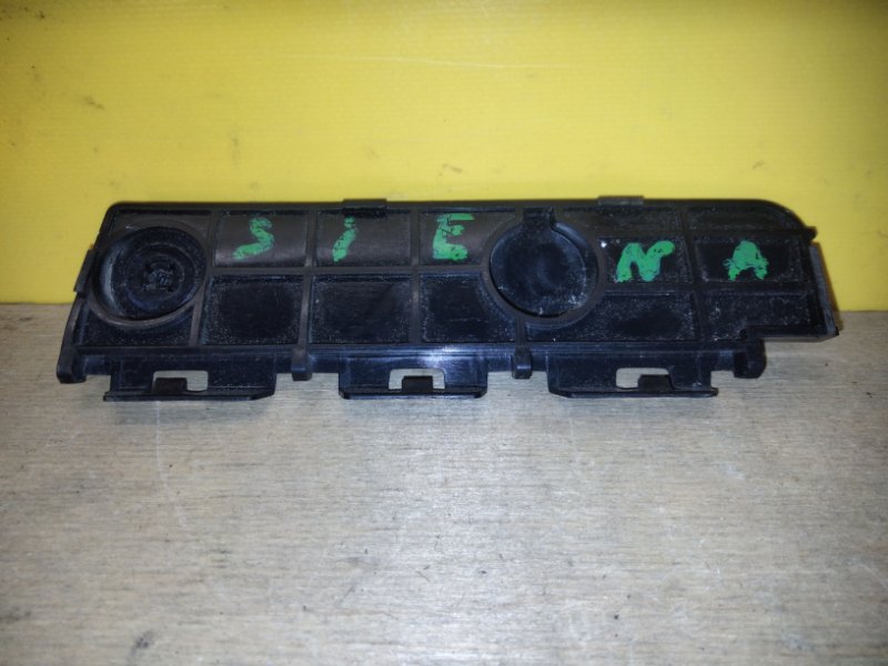 Кронштейн заднего бампера правый TOYOTA SIENNA 11-16 5215708010 Б/У
