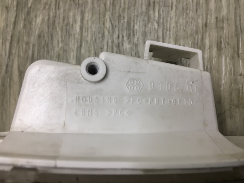 Повторитель поворота в зеркало правый RX350/450 09-15 2009 GGL10L 2GR-FXE 3.5L Повторитель поворота в зеркало правый RX350/450 09-15 2009 GGL10L 2GR-FXE 3.5L