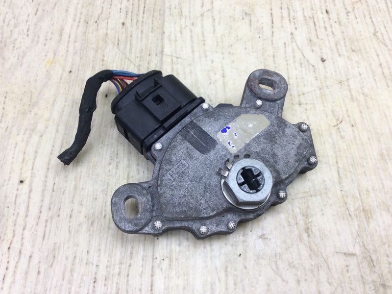 Датчик положения селектора АКПП PORSCHE CAYENNE 10-18 2011 4.8L 958 606 823 00 Б/У