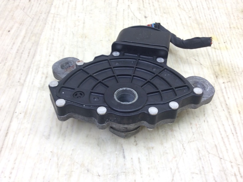 Датчик положения селектора АКПП CAYENNE 10-18 2011 4.8L