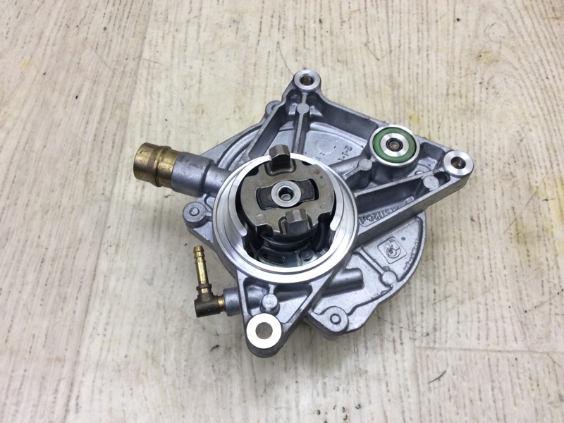 Запчасть вакуумный насос PORSCHE CAYENNE 10-18 2011 4.8L 948 110 050 06 Б/У Вакуумный насос PORSCHE CAYENNE 10-18 2011 4.8L 948 110 050 06 Б/У