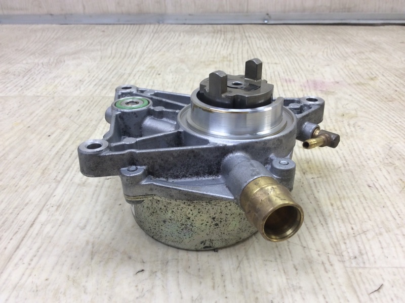 Вакуумный насос CAYENNE 10-18 2011 4.8L Вакуумный насос CAYENNE 10-18 2011 4.8L