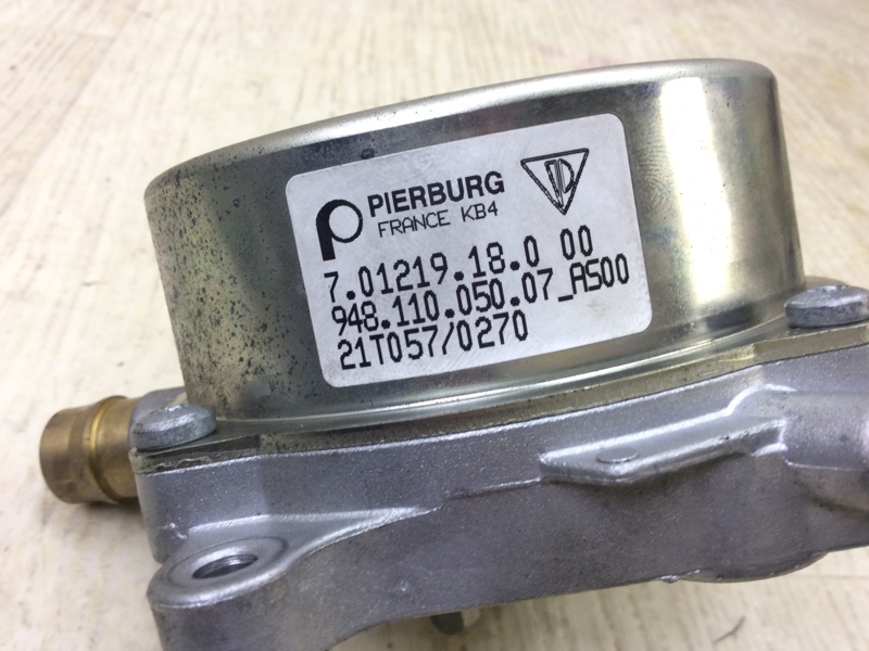 Вакуумный насос CAYENNE 10-18 2011 4.8L Вакуумный насос CAYENNE 10-18 2011 4.8L