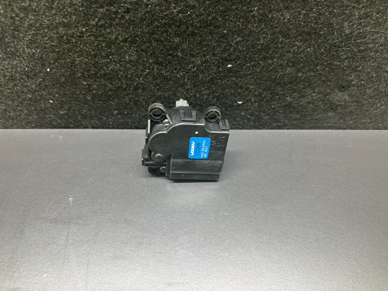 Моторчик заслонки печки ELANTRA AD 16- 2017 AD 2.0 G4NH