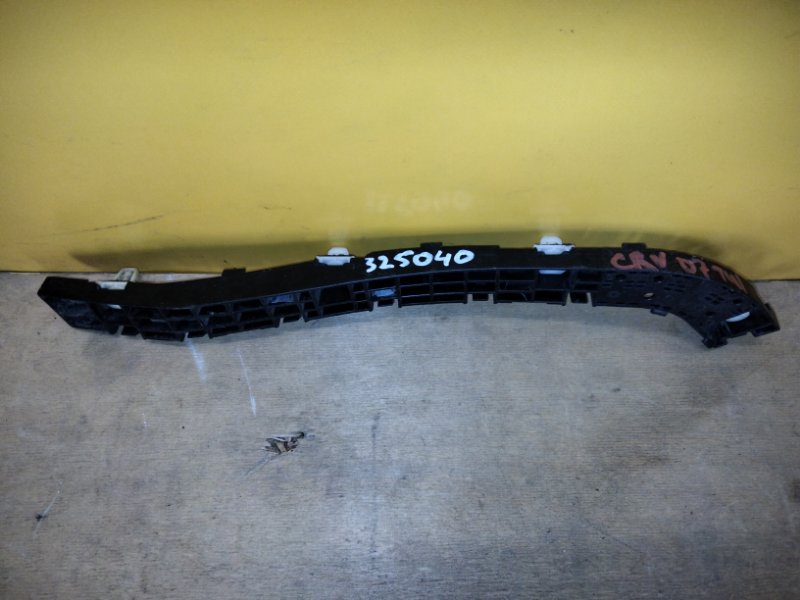 Кронштейн заднего бампера правый CRV 06-12