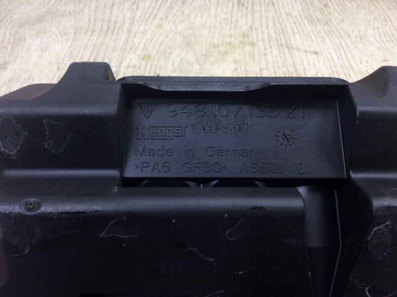 Клапан вентиляции картерных газов CAYENNE 10-18 2011 4.8L Клапан вентиляции картерных газов CAYENNE 10-18 2011 4.8L