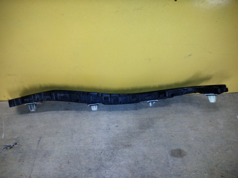 Кронштейн заднего бампера правый CRV 06-12