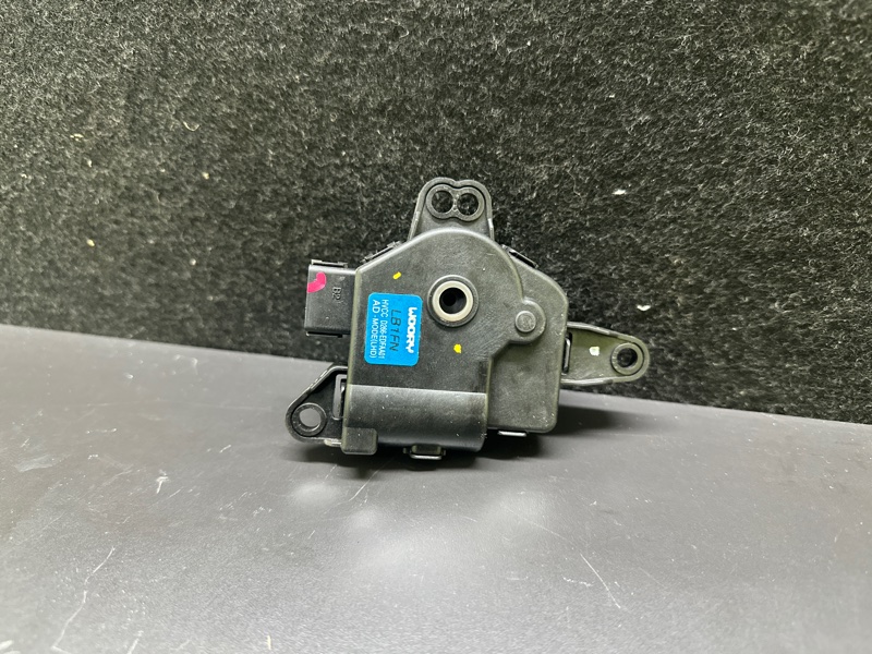 Моторчик заслонки печки ELANTRA AD 16- 2017 AD 2.0 G4NH