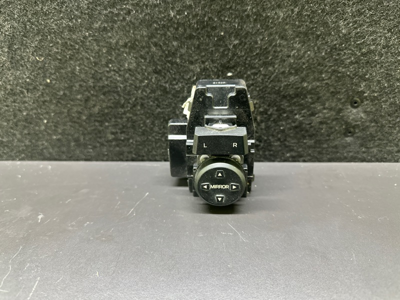 Блок управления зеркалами HYUNDAI ELANTRA AD 16- 2017 AD 2.0 G4NH 93573-F20104X Б/У