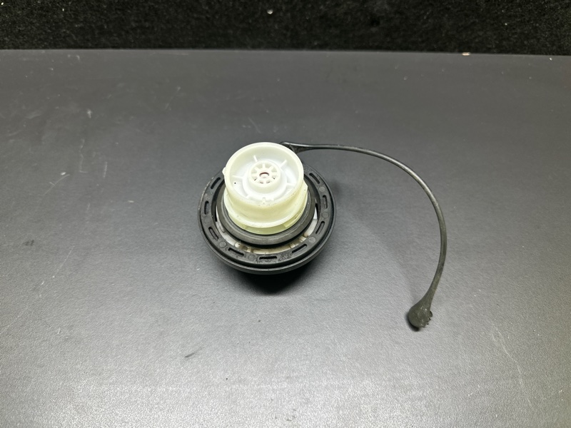 Крышка топливного бака HYUNDAI ELANTRA AD 16- AD 2.0 G4NH