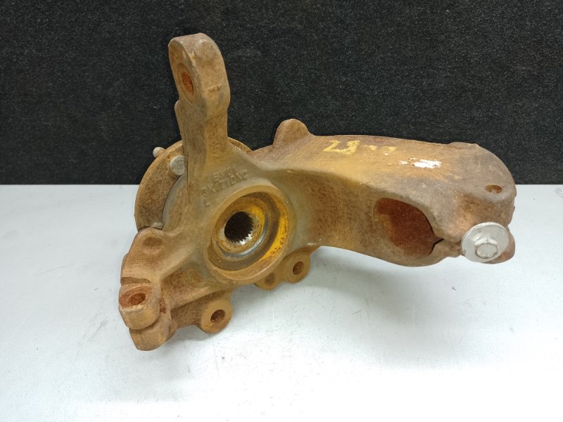 Кулак поворотный передний левый FORD FOCUS 10-18 2018 2.0 C20HDEX BV6Z-3K186-D Б/У