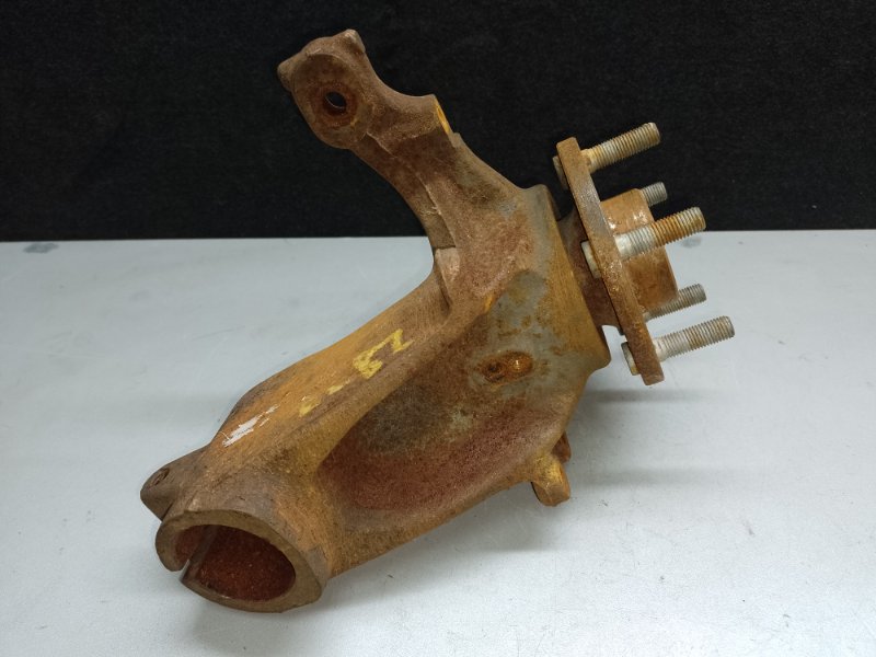 Кулак поворотный передний левый FOCUS 10-18 2018 2.0 C20HDEX