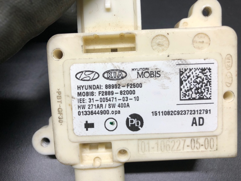 Датчик передний правый ELANTRA AD 16- 2017 AD 2.0 G4NH