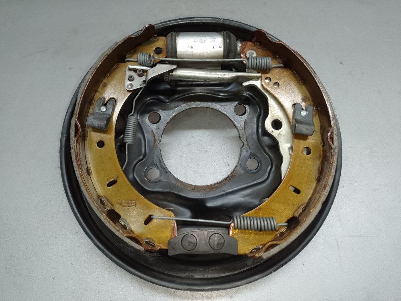 Тормозной механизм задний левый FORD FOCUS 10-18 2018 2.0 C20HDEX CP9Z-2212-A Б/У