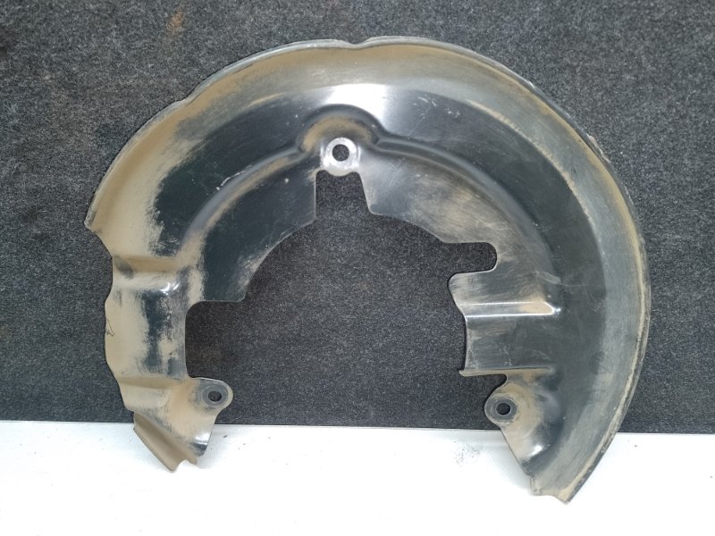 Защита тормозного диска передняя правая FORD FOCUS 10-18 2018 2.0 C20HDEX CV6Z-2K004-A Б/У