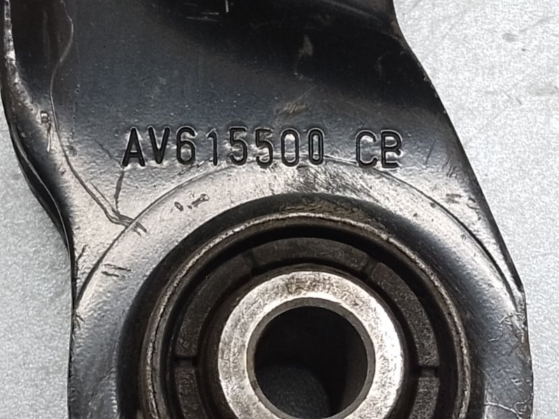 Рычаг задней подвески поперечный верхний FORD FOCUS 10-18 2.0 C20HDEX