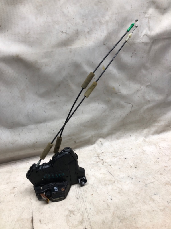 Замок двери передний левый TOYOTA CAMRY 40 06-11 2007 3.5 2GR-FE 69040-06180 Б/У