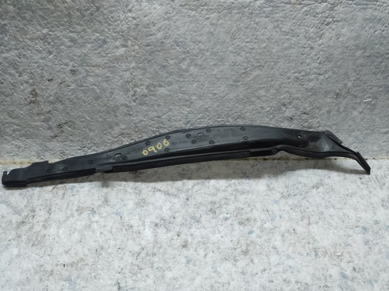 Пыльник крыла передний правый LS460 06-12 2007 XF40 4.6 1UR-FSE