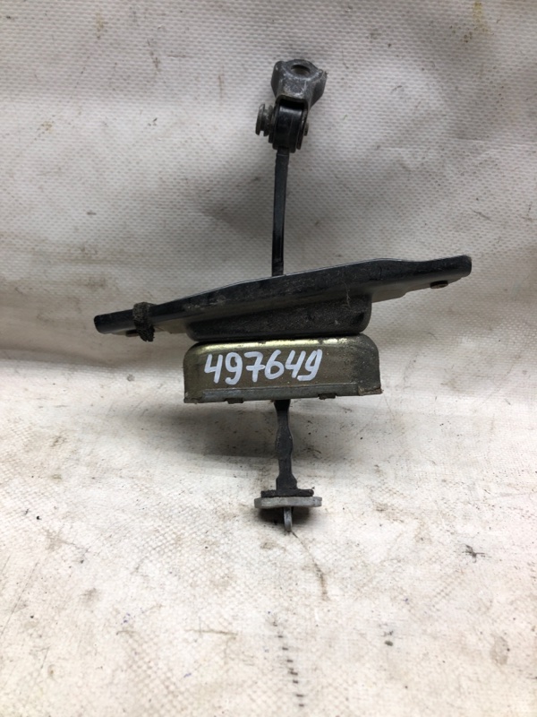 Запчасть ограничитель двери задний правый INFINITI M35/M45 04-10 Б/У Ограничитель двери задний правый INFINITI M35/M45 04-10 Б/У