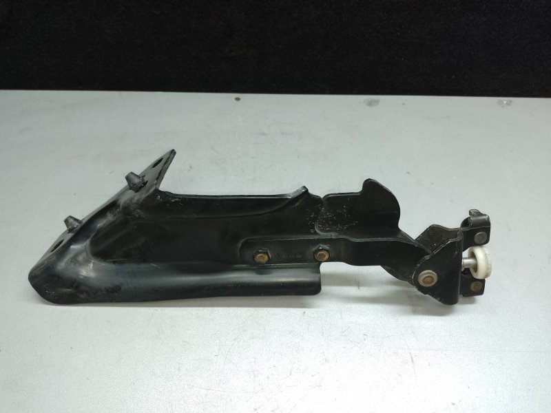 Ролик сдвижной двери нижний правый TRANSIT CONNECT 13-24 2019 2.0 C20HDEX