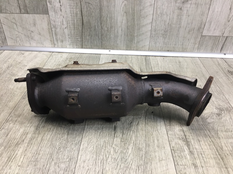 Катализатор левый FX/QX70 S51 08-17 2008 5.0 VK50VE