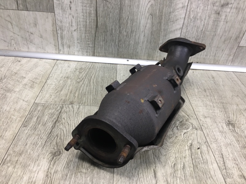 Катализатор левый FX/QX70 S51 08-17 2008 5.0 VK50VE