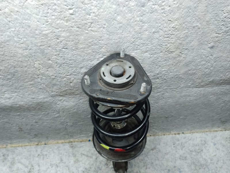 Амортизатор передний левый PRIUS - 30 09-17 2013 1.8 2ZRFXE Амортизатор передний левый PRIUS - 30 09-17 2013 1.8 2ZRFXE