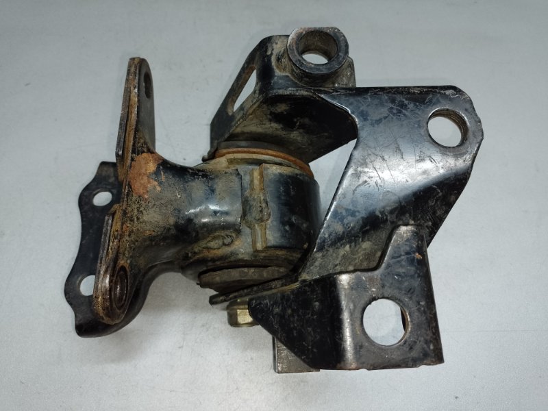 Подушка двигателя левая MAZDA 6 GG 02-07 Подушка двигателя левая MAZDA 6 GG 02-07