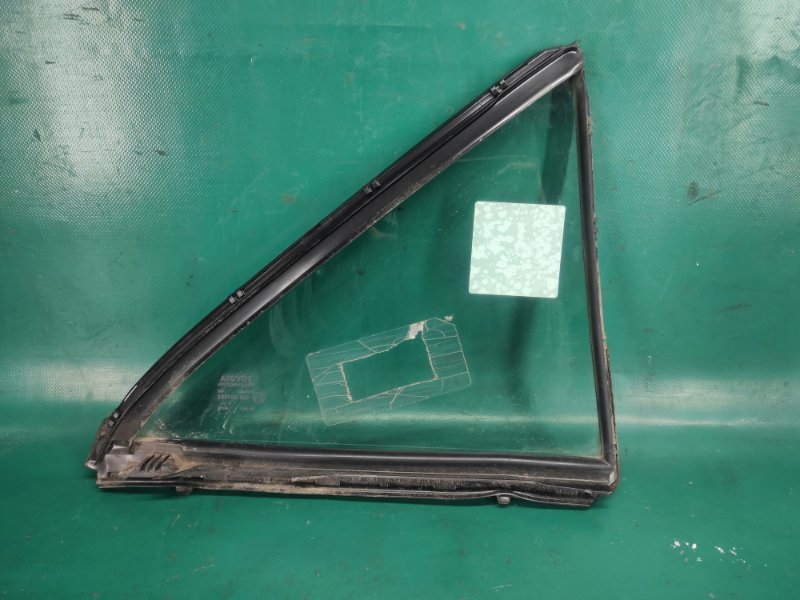 Стекло двери глухое заднее левое CAMRY 55 14-17