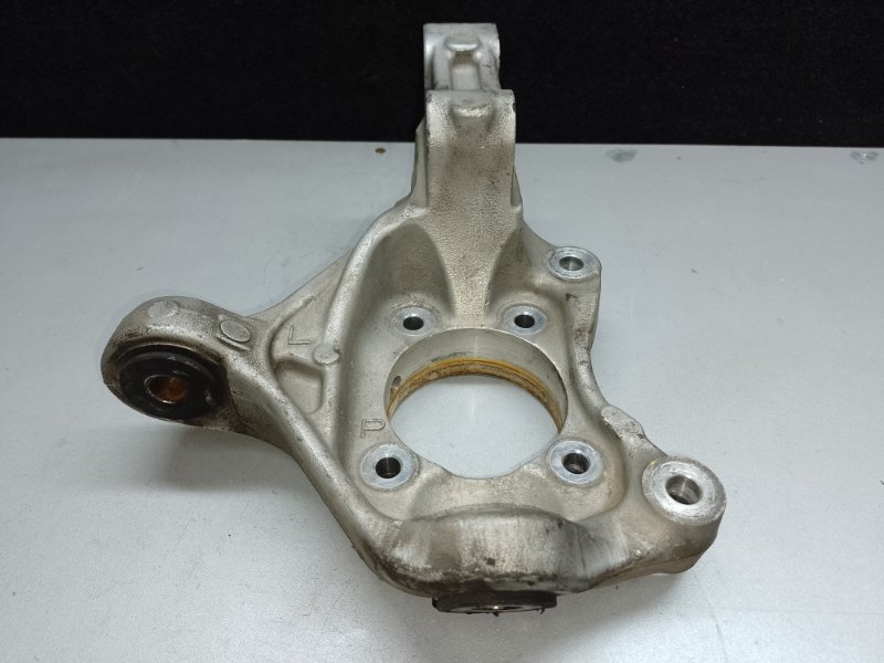 Кулак поворотный передний левый PRIUS - 30 09-17 2013 1.8 2ZRFXE