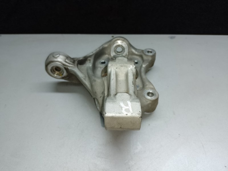 Кулак поворотный передний правый PRIUS - 30 09-17 2013 1.8 2ZRFXE