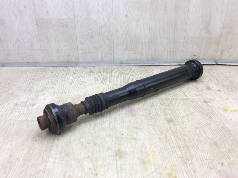 Карданный вал передний CAYENNE 10-18 2011 4.8L