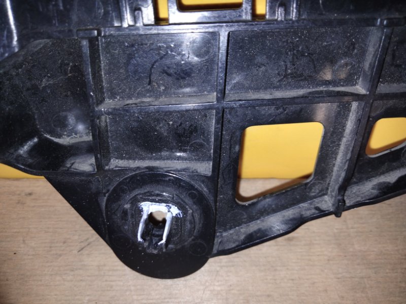 Кронштейн заднего бампера левый IS250/350 13-20