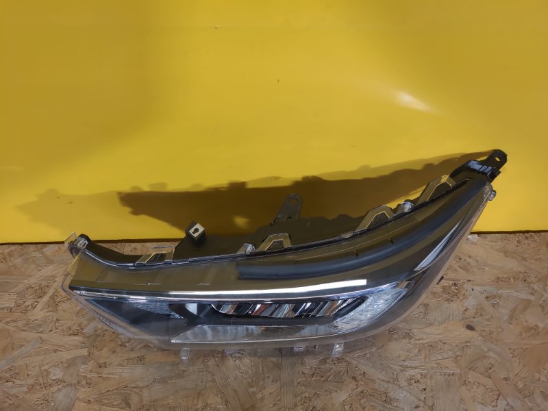 Фара левая RAV4 18-