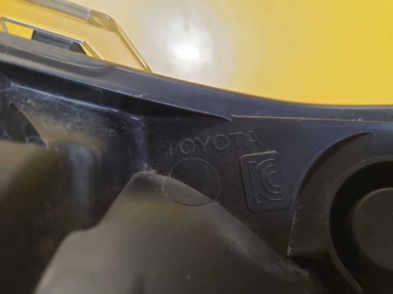 Фара левая RAV4 18-