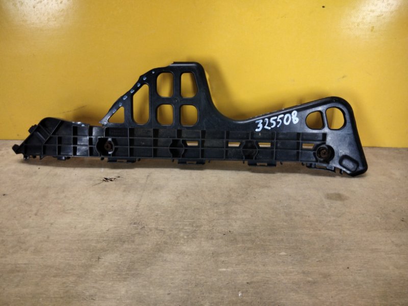 Запчасть кронштейн заднего бампера правый TOYOTA PRIUS PLUS 11-14 5215547010 Б/У Кронштейн заднего бампера правый TOYOTA PRIUS PLUS 11-14 5215547010 Б/У