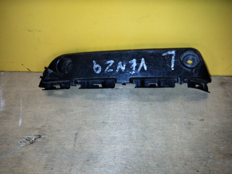 Кронштейн переднего бампера левый TOYOTA VENZA 09-16 525360T010A Б/У