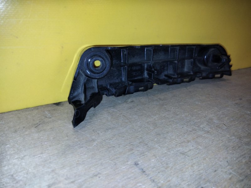 Кронштейн переднего бампера левый VENZA 09-16