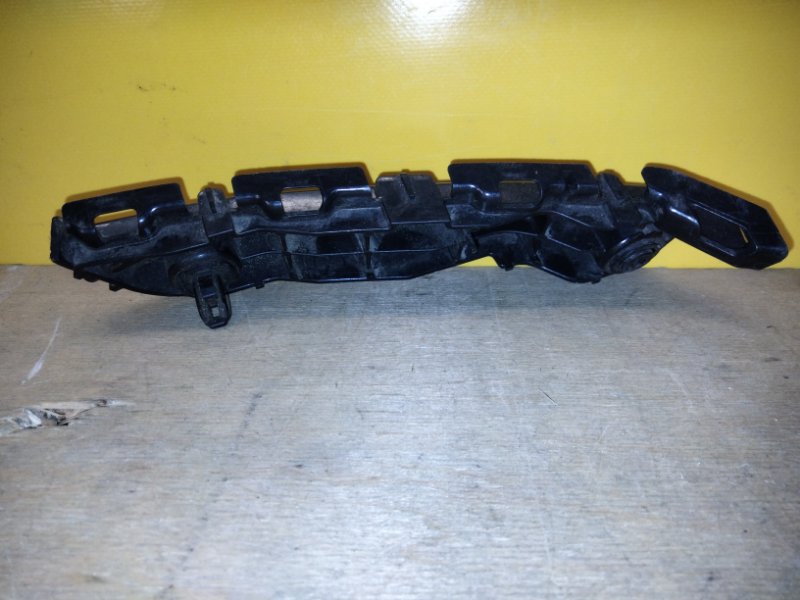 Кронштейн переднего бампера левый VENZA 09-16