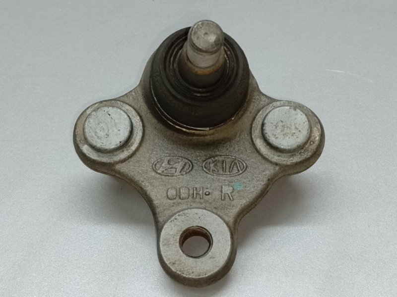 Шаровая опора передняя правая HYUNDAI ELANTRA AD 16- 2017 AD 2.0 G4NH 54530-F2100 Б/У