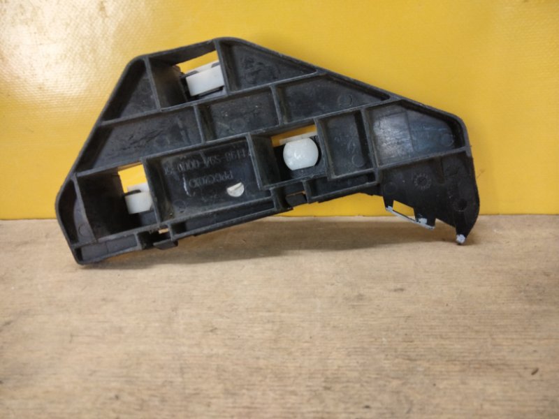 Кронштейн переднего бампера левый HONDA CRV 02-06 71198-S9A-000 Б/У