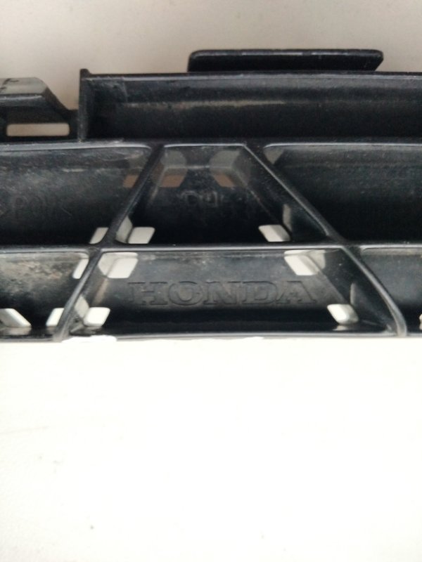 Кронштейн заднего бампера правый CRV (RM) 11-18