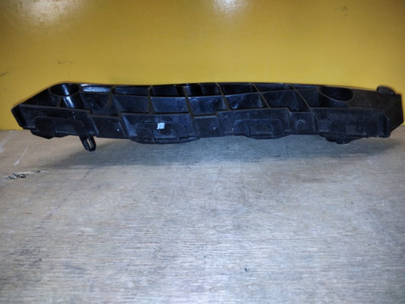 Кронштейн переднего бампера левый AVENSIS 08-18 Кронштейн переднего бампера левый AVENSIS 08-18