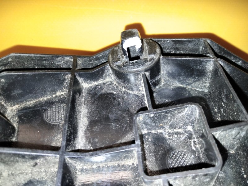 Кронштейн переднего бампера левый AVENSIS 08-18 Кронштейн переднего бампера левый AVENSIS 08-18