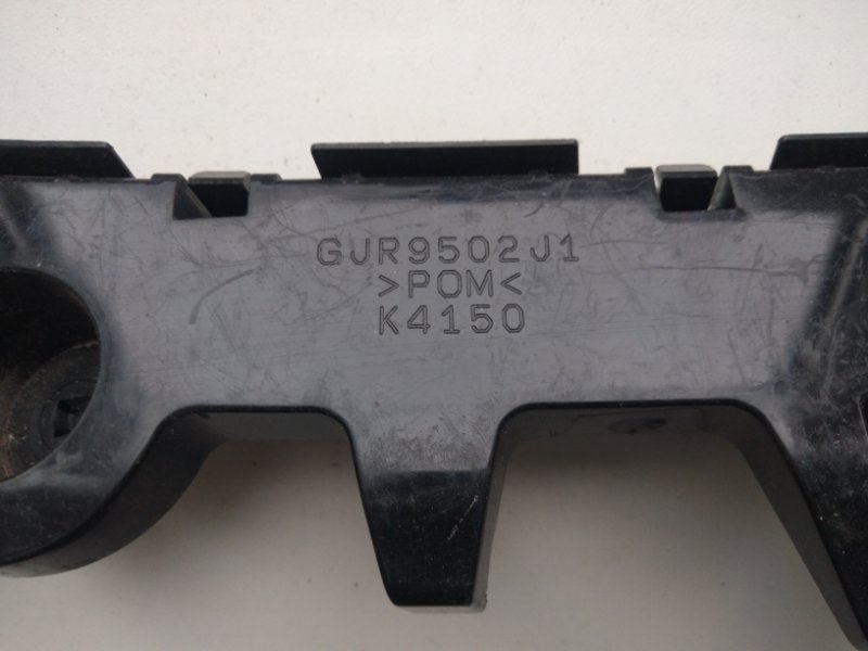 Кронштейн заднего бампера левый 6 GJ 12-