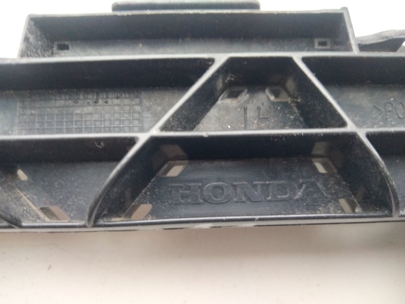 Кронштейн заднего бампера левый CRV (RM) 11-18