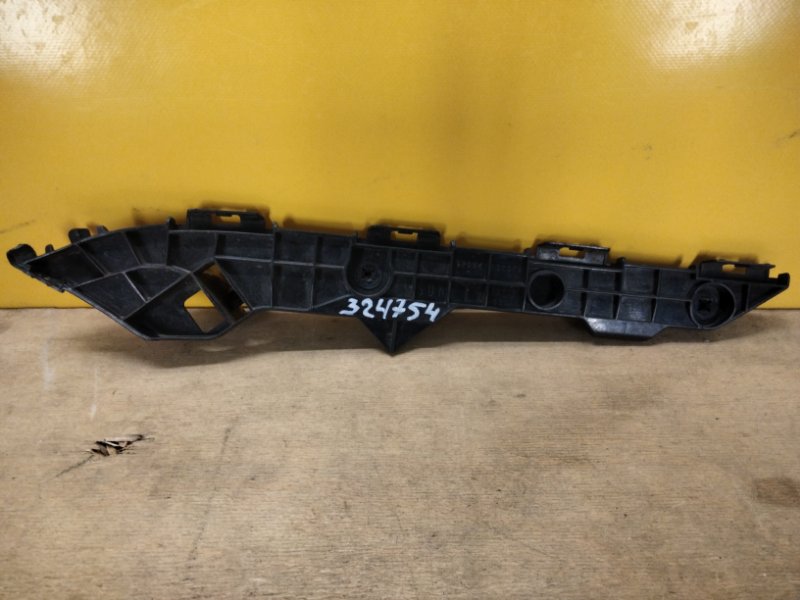 Кронштейн заднего бампера левый TOYOTA COROLLA 150 06-13 5215602040 Б/У