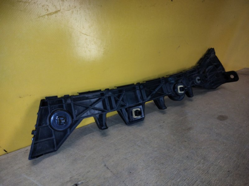 Кронштейн заднего бампера левый 6 GJ 12-