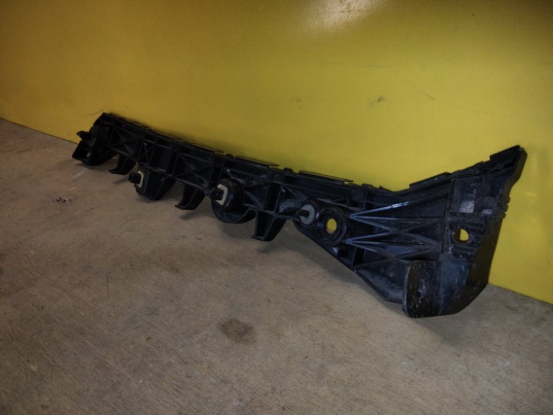 Кронштейн заднего бампера левый 6 GJ 12-