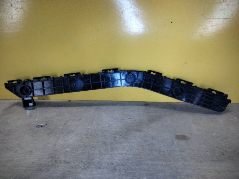 Кронштейн заднего бампера задний правый TOYOTA SIENNA 11-16 5257508010 Б/У